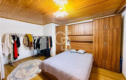 Bayraklı Yamanlarda Manzaralı Teraslı Satılık Geniş 3+1 Daire