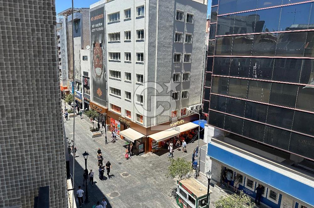 KARŞIYAKA ÇARŞI GİRİŞİNDE | İSKELE KARŞISI | SATILIK 30 M² OFİS