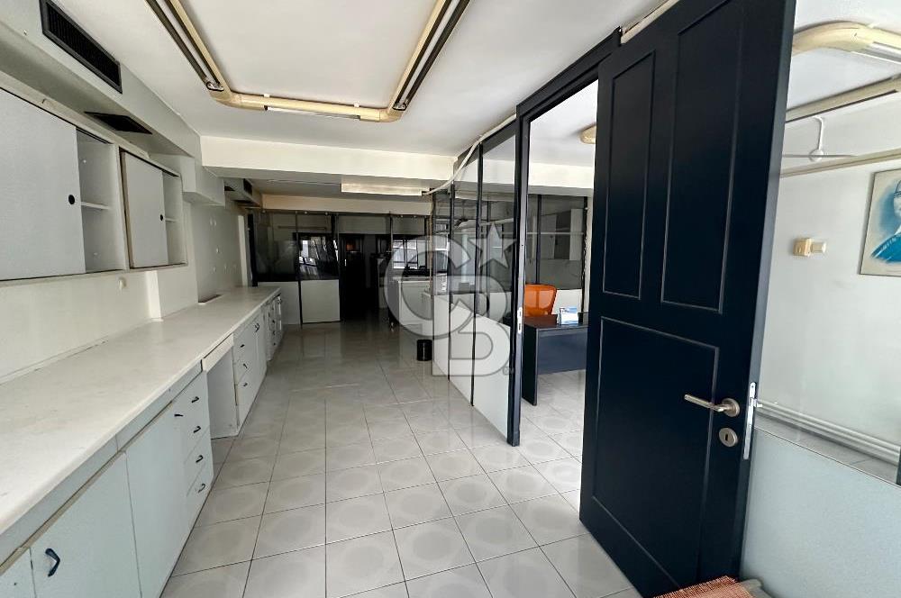 Karşıyaka Çarşı Girişi Deniz Manzaralı 85m2 Satılık Geniş Ofis