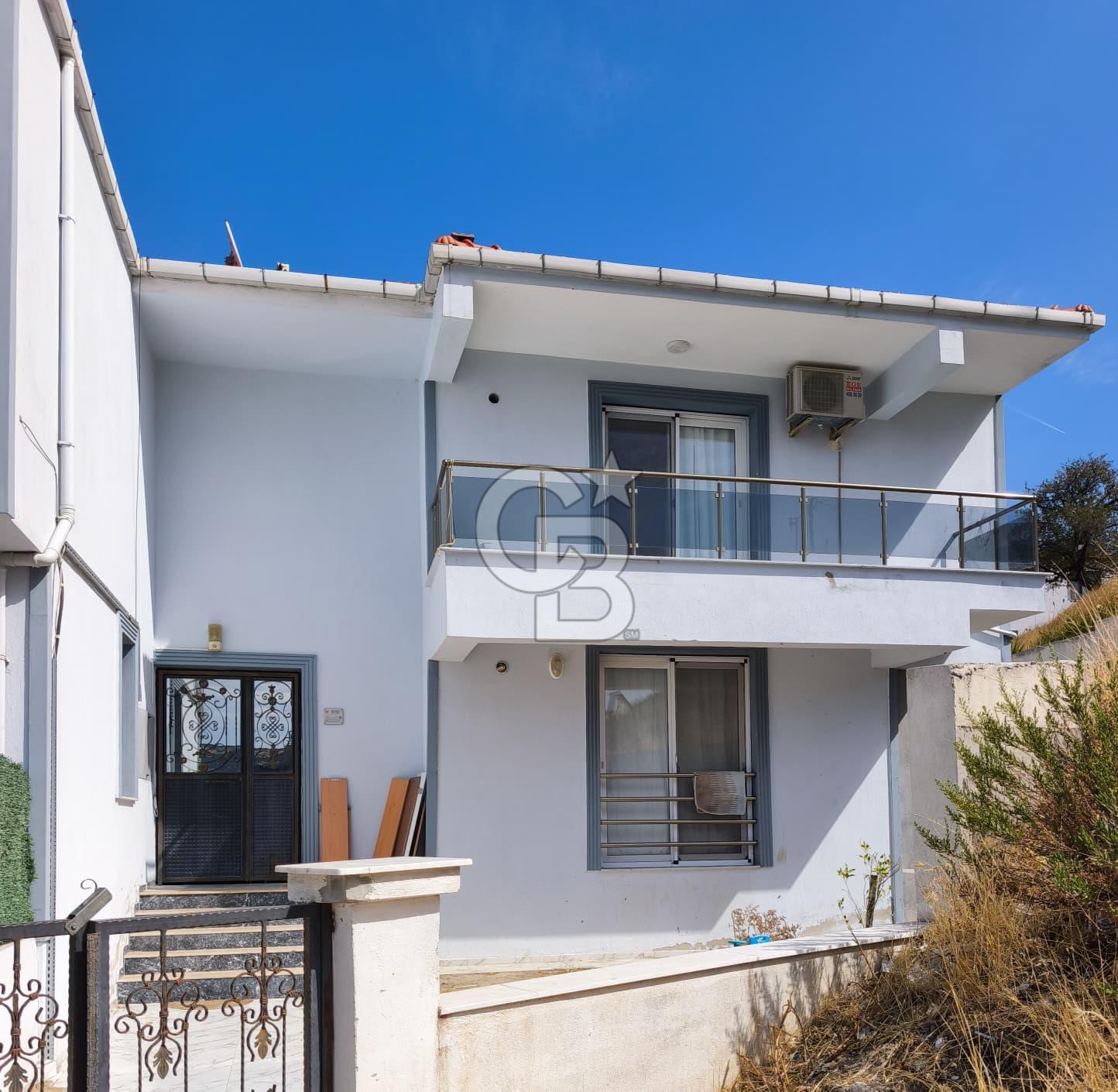 İzmir Foça Kazımdirik Mahallesinde Eşyalı 2+1 Kiralık Daire
