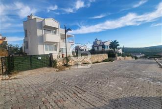 VİLLAKENT'TE MÜSTAKİL BAHÇELİ,OTOPARKLI KİRALIK VİLLA - 1 - 376620