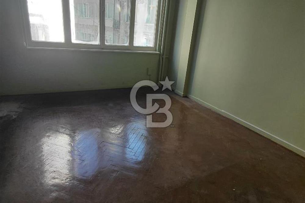 Beyoğlu Şişhanede çok iyi konumda kullanıma hazır 25 m2 1+1  Ofis