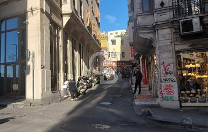 Beyoğlu Şişhanede çok iyi konumda kullanıma hazır 25 m2 1+1  Ofis