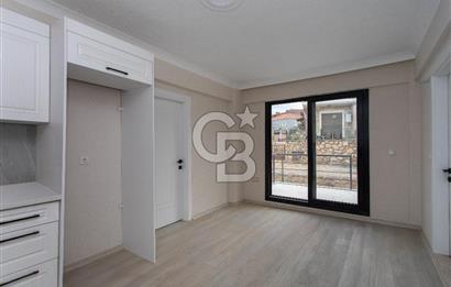 Foça Bağarası Kazım Dirik Mah. Satılık 1+1 Bahçe Katı Daire
