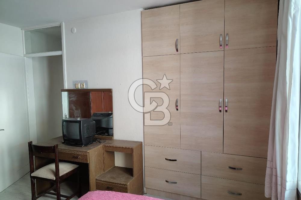 KARŞIYAKA ÇARŞI AKBANK SOKAK'TA 2+1 EŞYALI KİRALIK DAİRE