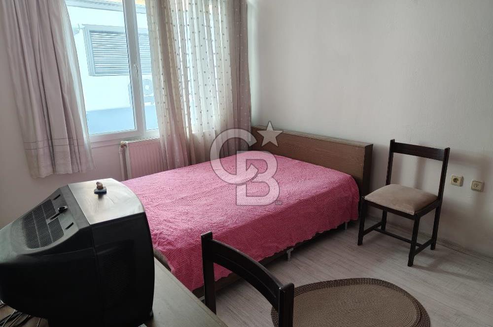 KARŞIYAKA ÇARŞI AKBANK SOKAK'TA 2+1 EŞYALI KİRALIK DAİRE