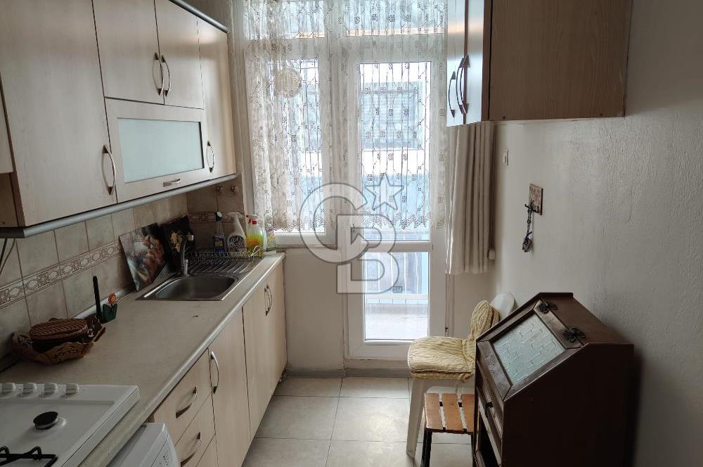 KARŞIYAKA ÇARŞI AKBANK SOKAK'TA 2+1 EŞYALI KİRALIK DAİRE