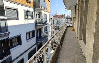 KARŞIYAKA ÇARŞI AKBANK SOKAK'TA 2+1 EŞYALI KİRALIK DAİRE