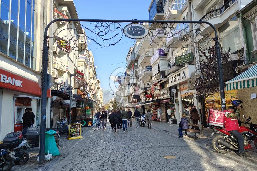 KARŞIYAKA ÇARŞI AKBANK SOKAK'TA 2+1 EŞYALI KİRALIK DAİRE