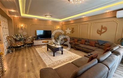 BAŞİSKELEDE PRESTİJLİ SİTE İÇERİSİNDE SATILIK 7+2 LÜKS VİLLA.