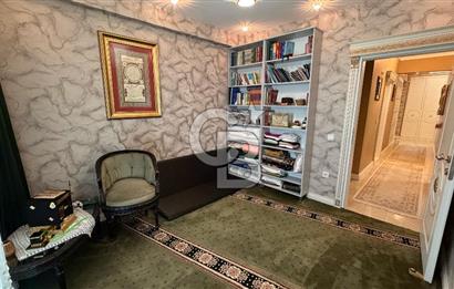 BAŞİSKELEDE PRESTİJLİ SİTE İÇERİSİNDE SATILIK 7+2 LÜKS VİLLA.