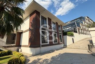 BAŞİSKELEDE PRESTİJLİ SİTE İÇERİSİNDE SATILIK 7+2 LÜKS VİLLA. - 2 - 376686