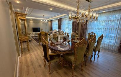BAŞİSKELEDE PRESTİJLİ SİTE İÇERİSİNDE SATILIK 7+2 LÜKS VİLLA.