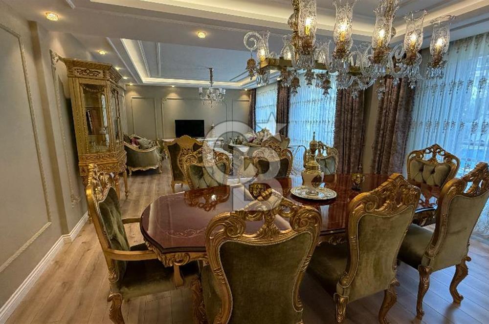 BAŞİSKELEDE PRESTİJLİ SİTE İÇERİSİNDE SATILIK 7+2 LÜKS VİLLA.