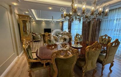 BAŞİSKELEDE PRESTİJLİ SİTE İÇERİSİNDE SATILIK 7+2 LÜKS VİLLA.