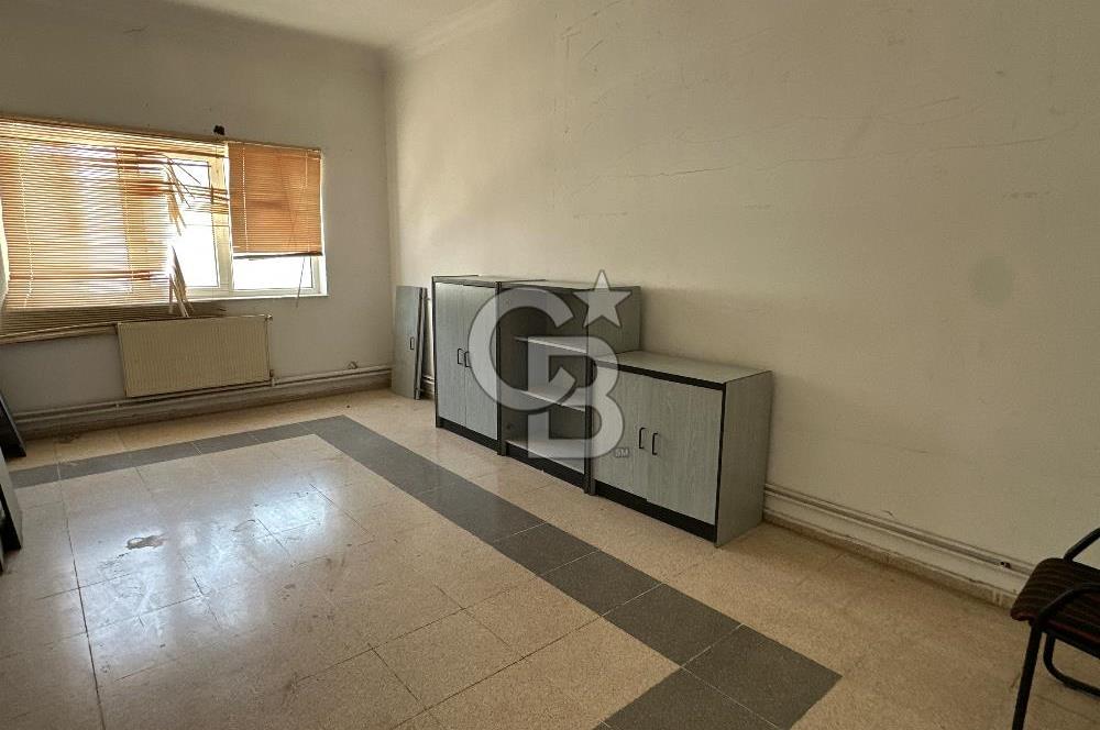 Gökdere'de 8 Rampalı 2500m2 Kiralık Lojistik Merkezi