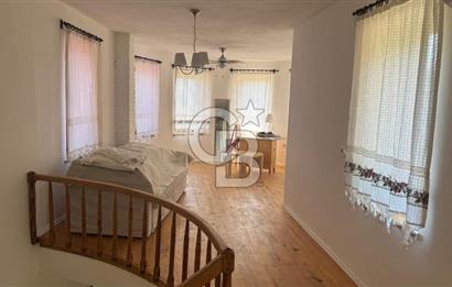 DATÇA EMECİK'TE DENİZ MANZARALI MÜŞTEMİLATLI SATILIK 3+1 VİLLA