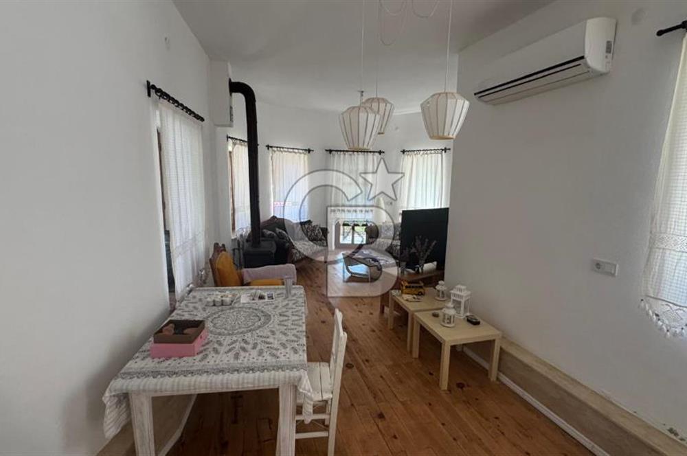 DATÇA EMECİK'TE DENİZ MANZARALI MÜŞTEMİLATLI SATILIK 3+1 VİLLA