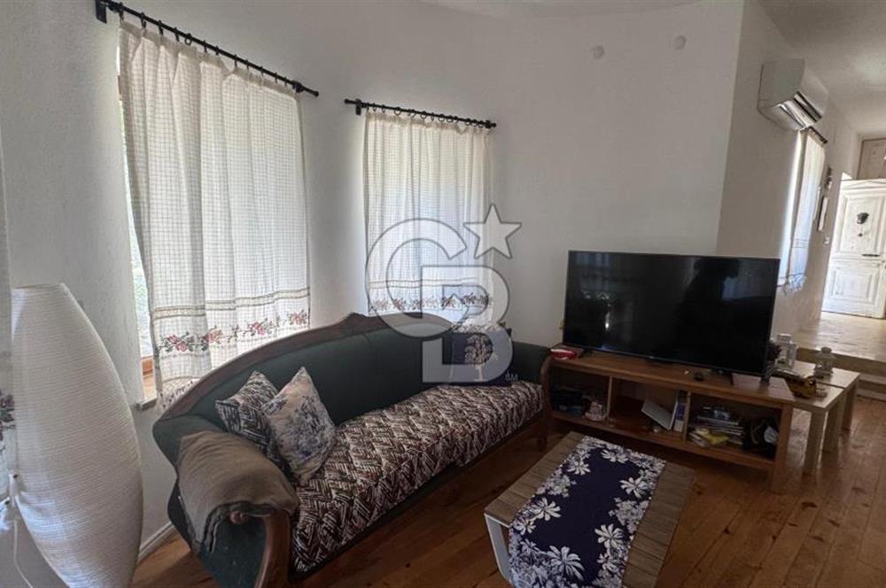 DATÇA EMECİK'TE DENİZ MANZARALI MÜŞTEMİLATLI SATILIK 3+1 VİLLA