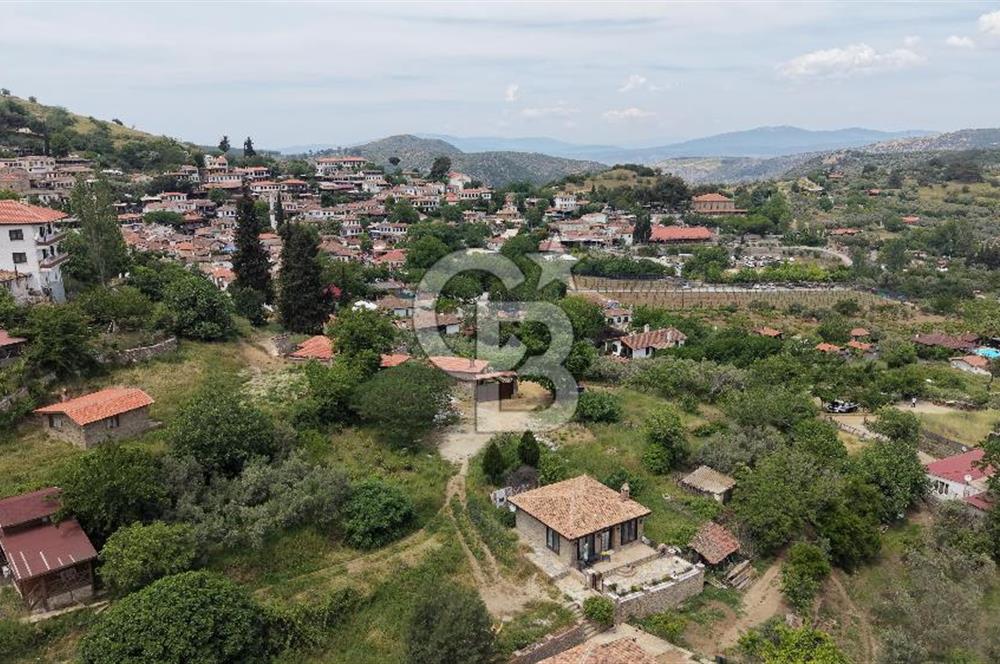 Selçuk Şirince Köy İçi Eşyalı Kiralık Taş Ev