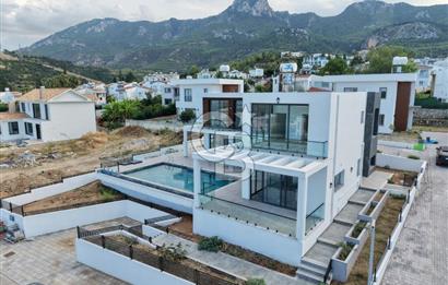 KKTC GİRNE ÇATALKÖYDE SATILIK DENİZ MANZARALI VİLLA