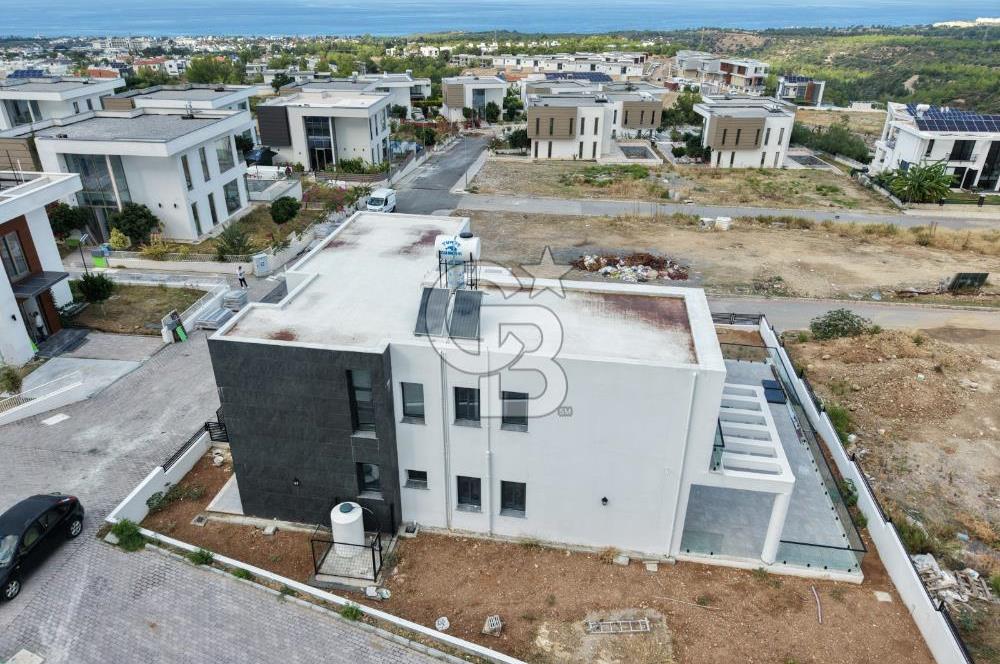KKTC GİRNE ÇATALKÖYDE SATILIK DENİZ MANZARALI VİLLA