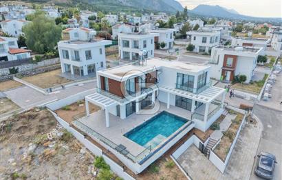 KKTC GİRNE ÇATALKÖYDE SATILIK DENİZ MANZARALI VİLLA