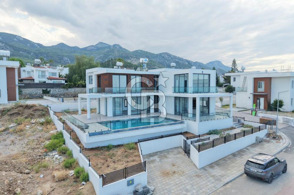 KKTC GİRNE ÇATALKÖYDE SATILIK DENİZ MANZARALI VİLLA