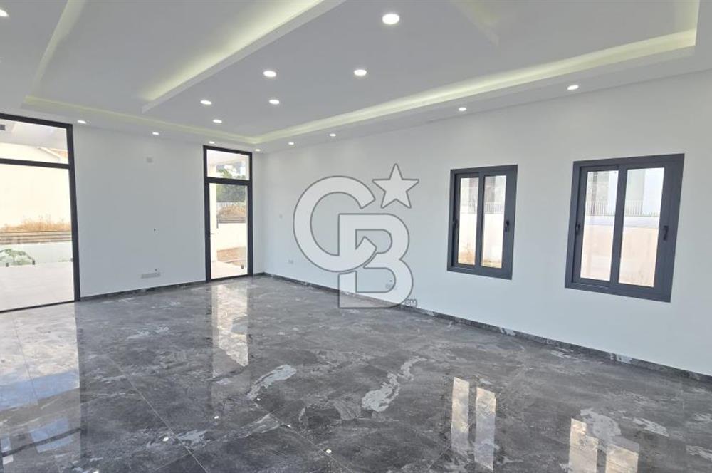 KKTC GİRNE ÇATALKÖYDE SATILIK DENİZ MANZARALI VİLLA