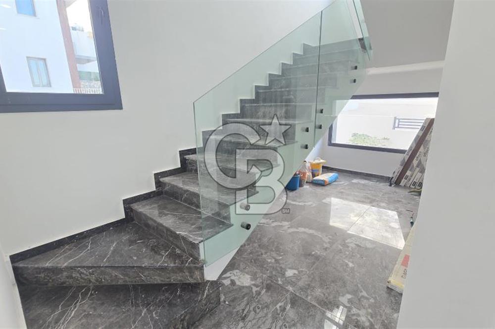 KKTC GİRNE ÇATALKÖYDE SATILIK DENİZ MANZARALI VİLLA
