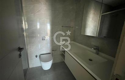 Ataşehir Modern'de Adalar Manzaralı Kiralık 3+1 Lüks Daire