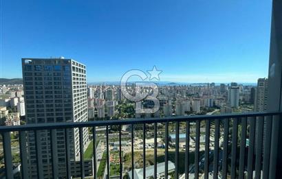 Ataşehir Modern'de Adalar Manzaralı Kiralık 3+1 Lüks Daire
