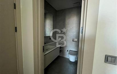 Ataşehir Modern'de Adalar Manzaralı Kiralık 3+1 Lüks Daire