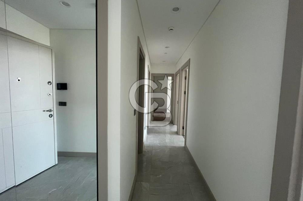 Ataşehir Modern'de Adalar Manzaralı Kiralık 3+1 Lüks Daire
