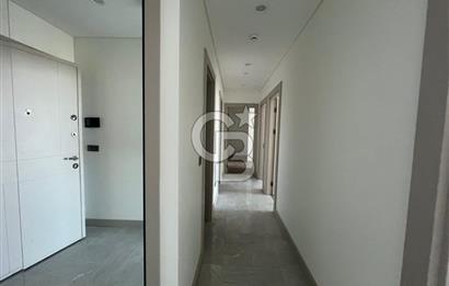 Ataşehir Modern'de Adalar Manzaralı Kiralık 3+1 Lüks Daire