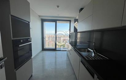 Ataşehir Modern'de Adalar Manzaralı Kiralık 3+1 Lüks Daire