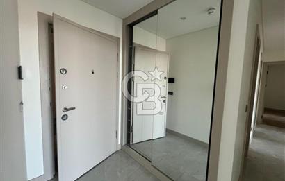 Ataşehir Modern'de Adalar Manzaralı Kiralık 3+1 Lüks Daire