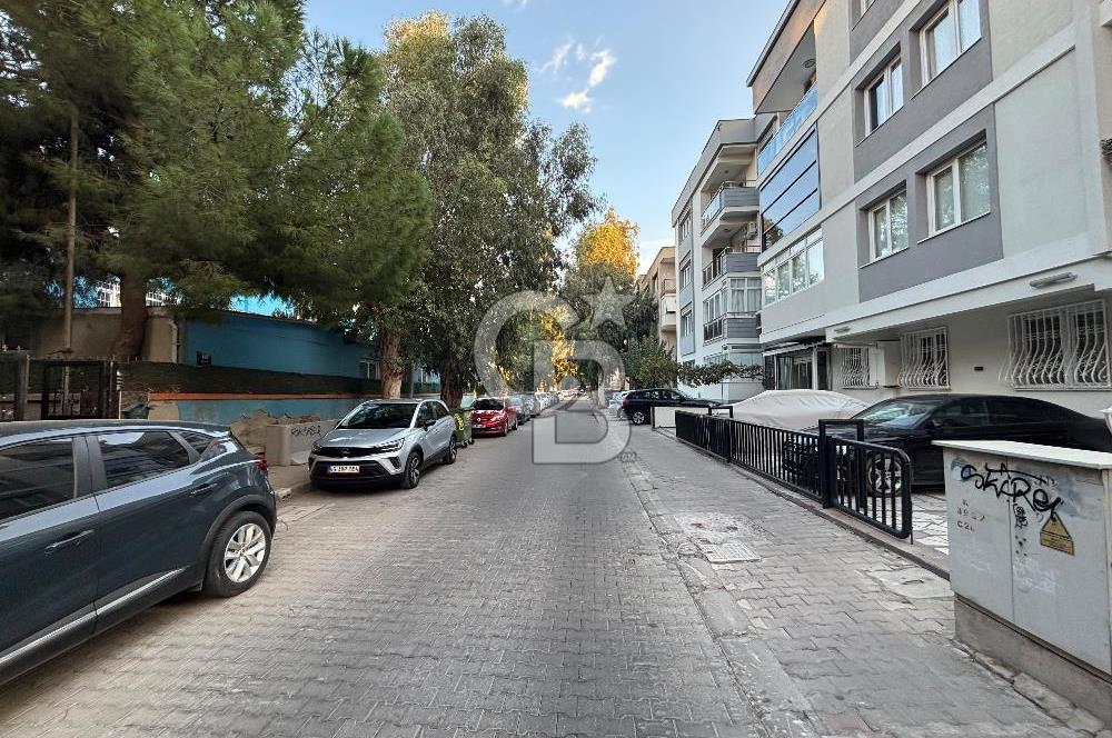 Bornova Kazımdirik'de Merkezi Konumda 70m² 2+1 Kiralık Daire