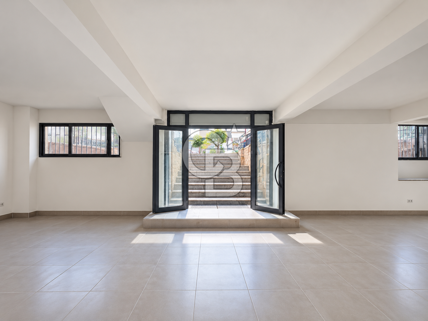 MEHMET AKİF ERSOY CD. ÜZERİNDE 250 M2 İÇİ KOMPLE YAPILI KİRALIK