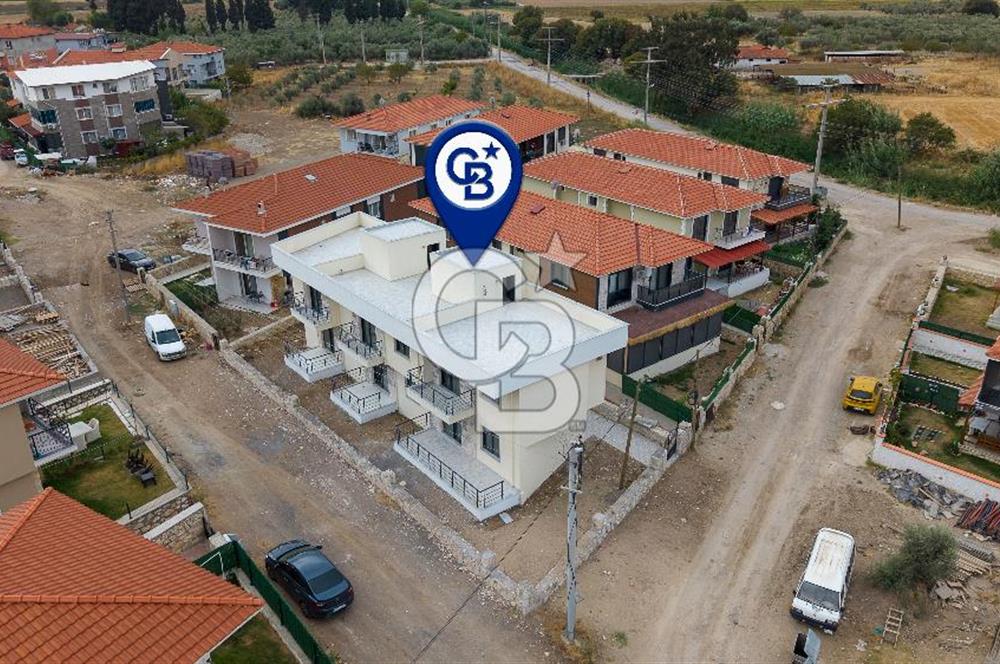 Foça Bağarası Kazım Dirik Mah. Satılık 1+1 Bahçe Katı Daire
