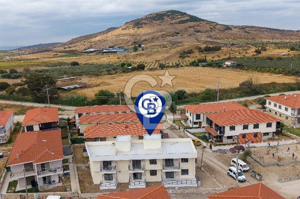 Foça Bağarası Kazım Dirik Mah. Satılık 1+1 Bahçe Katı Daire