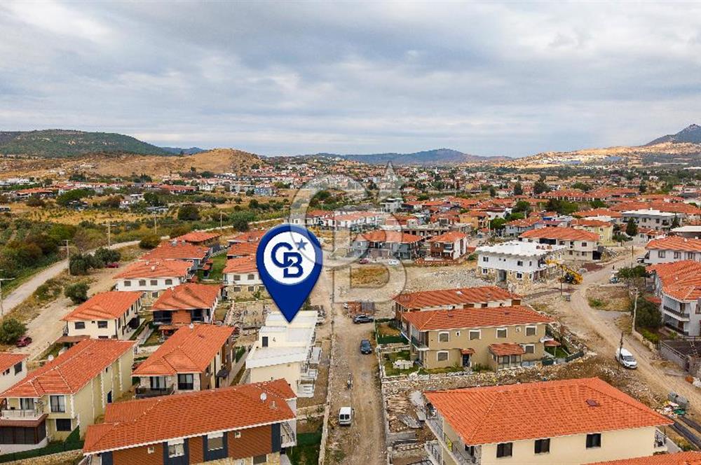 Foça Bağarası Kazım Dirik Mah. Satılık 1+1 Bahçe Katı Daire