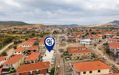 Foça Bağarası Kazım Dirik Mah. Satılık 1+1 Bahçe Katı Daire