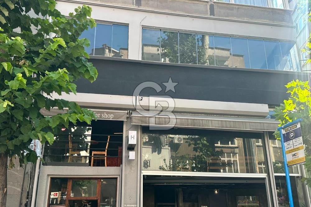Beşiktaş Ihlamurdere Cad. Köşe Konum Devren Kiralık 3 Katlı Kafe