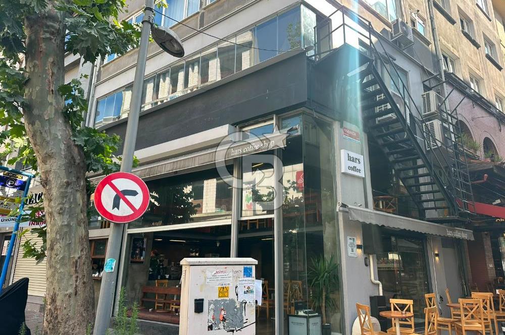 Beşiktaş Ihlamurdere Cad. Köşe Konum Devren Kiralık 3 Katlı Kafe