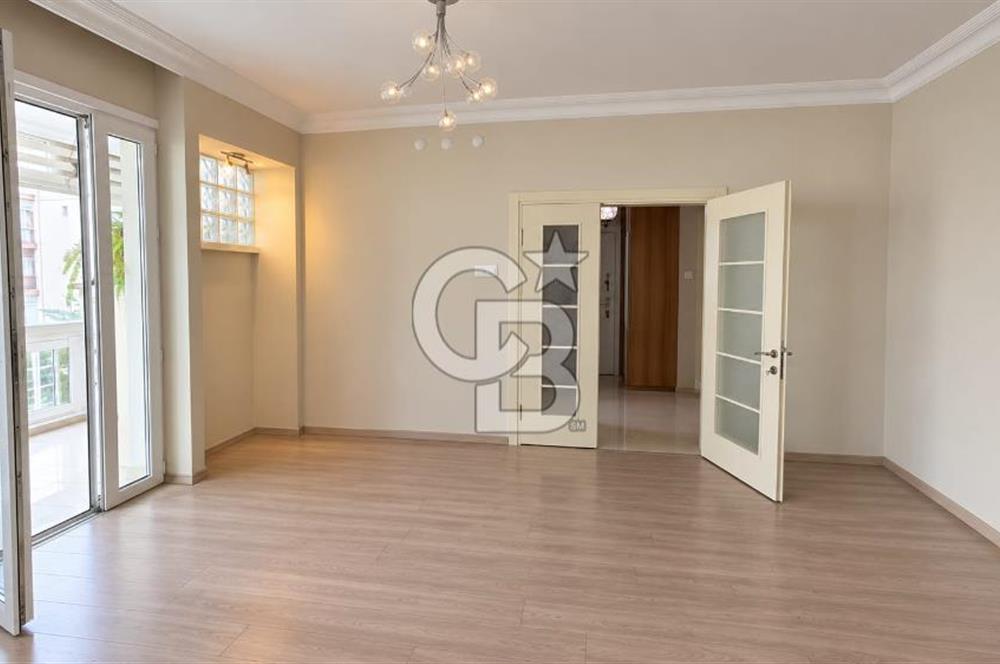 KOZYATAĞI BAYAR CADDESİ OYAK A SİTESİ FERAH VE KEYİFLİ 3+1 KİRALIK