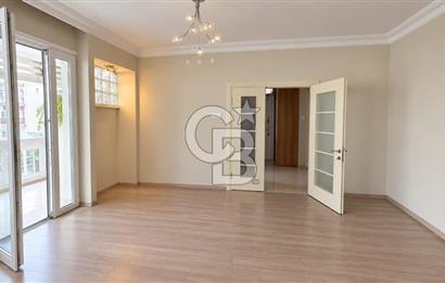 KOZYATAĞI BAYAR CADDESİ OYAK A SİTESİ FERAH VE KEYİFLİ 3+1 KİRALIK