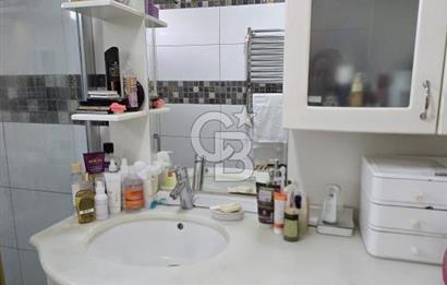 KOZYATAĞI BAYAR CADDESİ OYAK A SİTESİ FERAH VE KEYİFLİ 3+1 KİRALIK