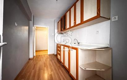 ÜÇKUYULAR 2+1 90m2 KLİMALI BALKONLU MERKEZİ KONUMDA KİRALIK DAİRE