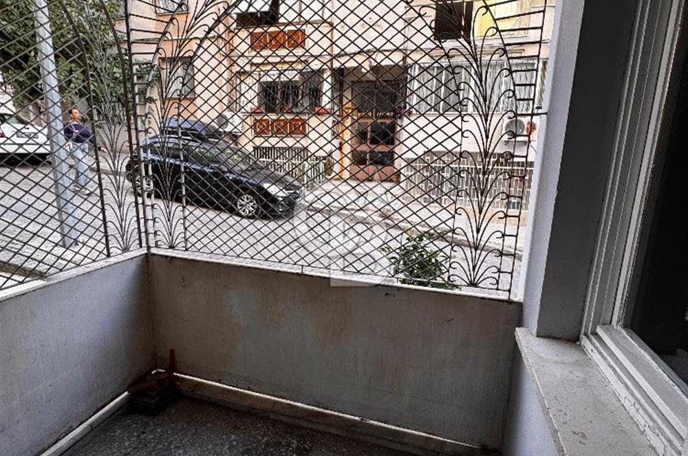 ÜÇKUYULAR 2+1 90m2 KLİMALI BALKONLU MERKEZİ KONUMDA KİRALIK DAİRE